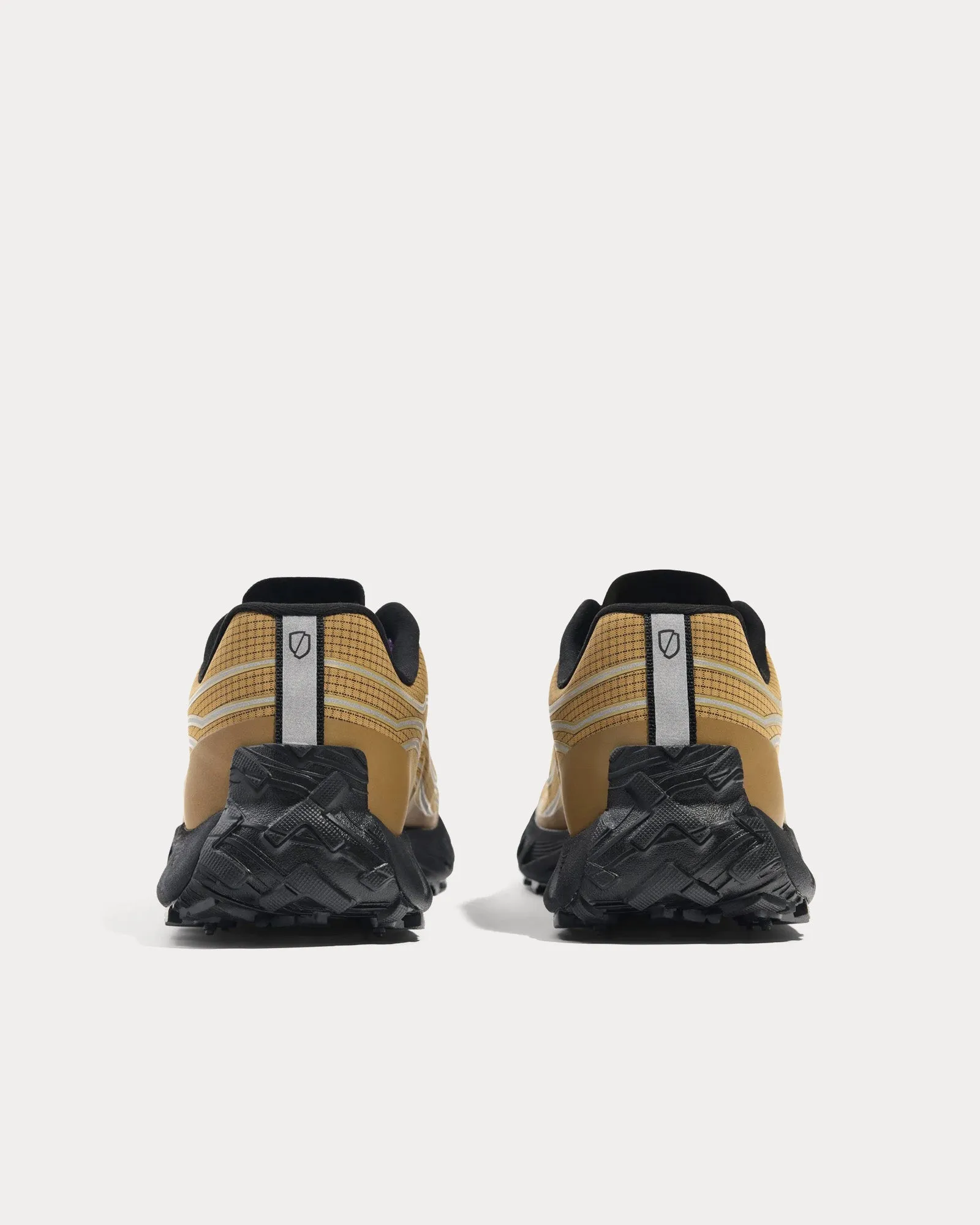 002 W Oak Running Shoes