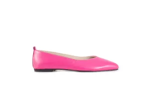 Pointed V Flat - Cerise leather