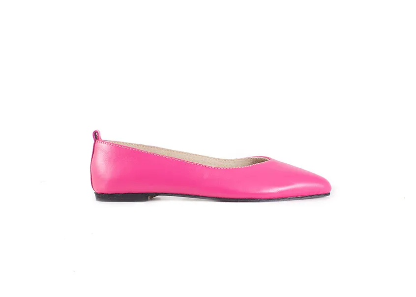 Pointed V Flat - Cerise leather