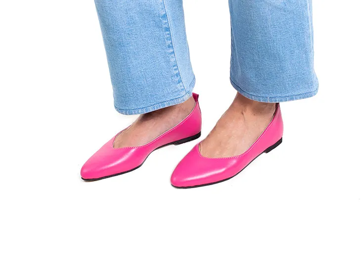 Pointed V Flat - Cerise leather