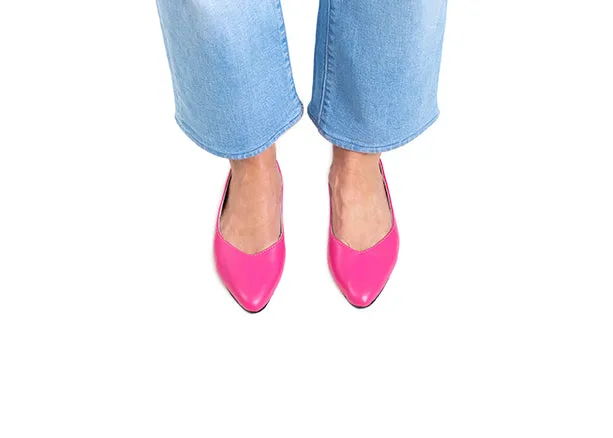 Pointed V Flat - Cerise leather